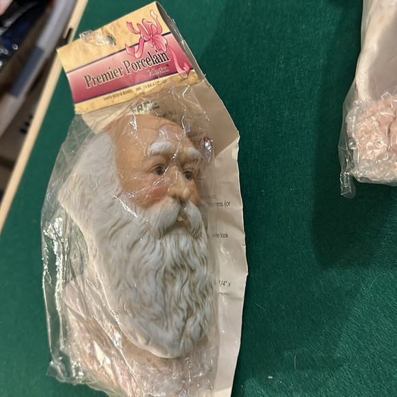 Premier porcelain Santa heads and arms two sizes new in packages no flaws - Picture 3 of 9